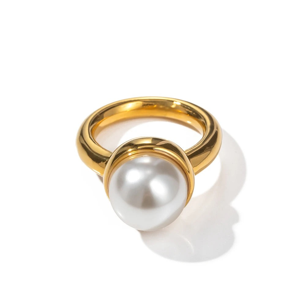 Iris Pearl Ring