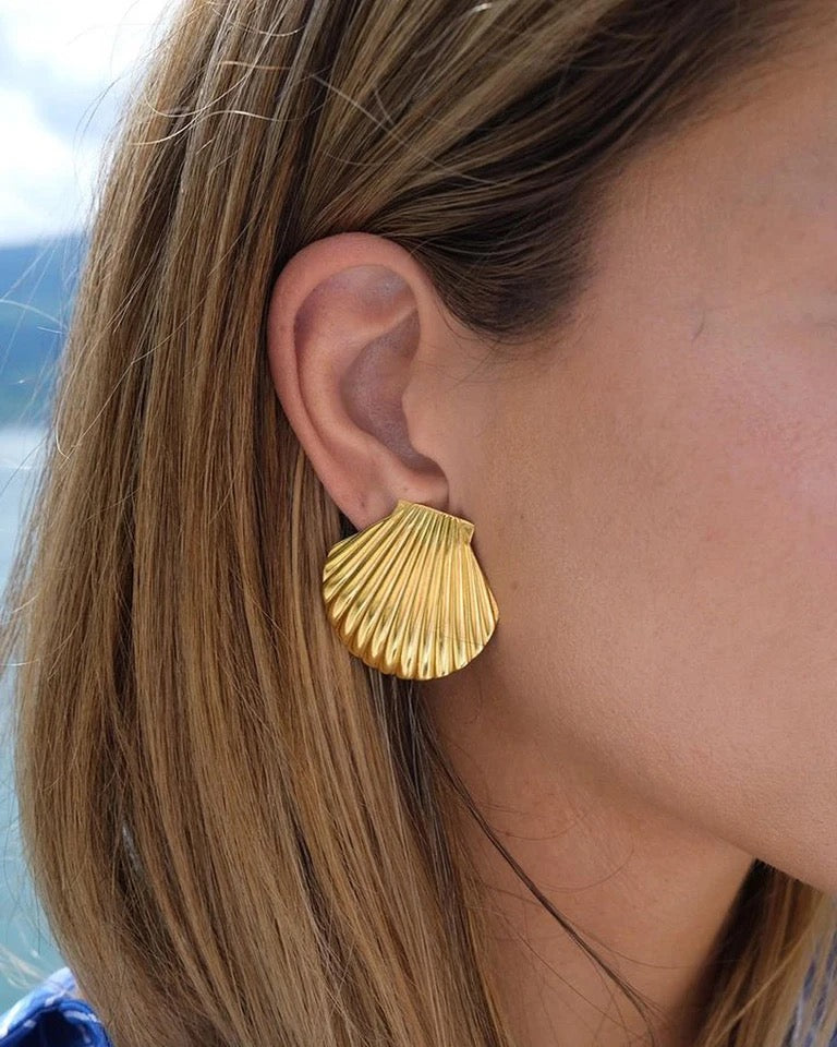 Gold LUXÉ SHELL EARRINGS