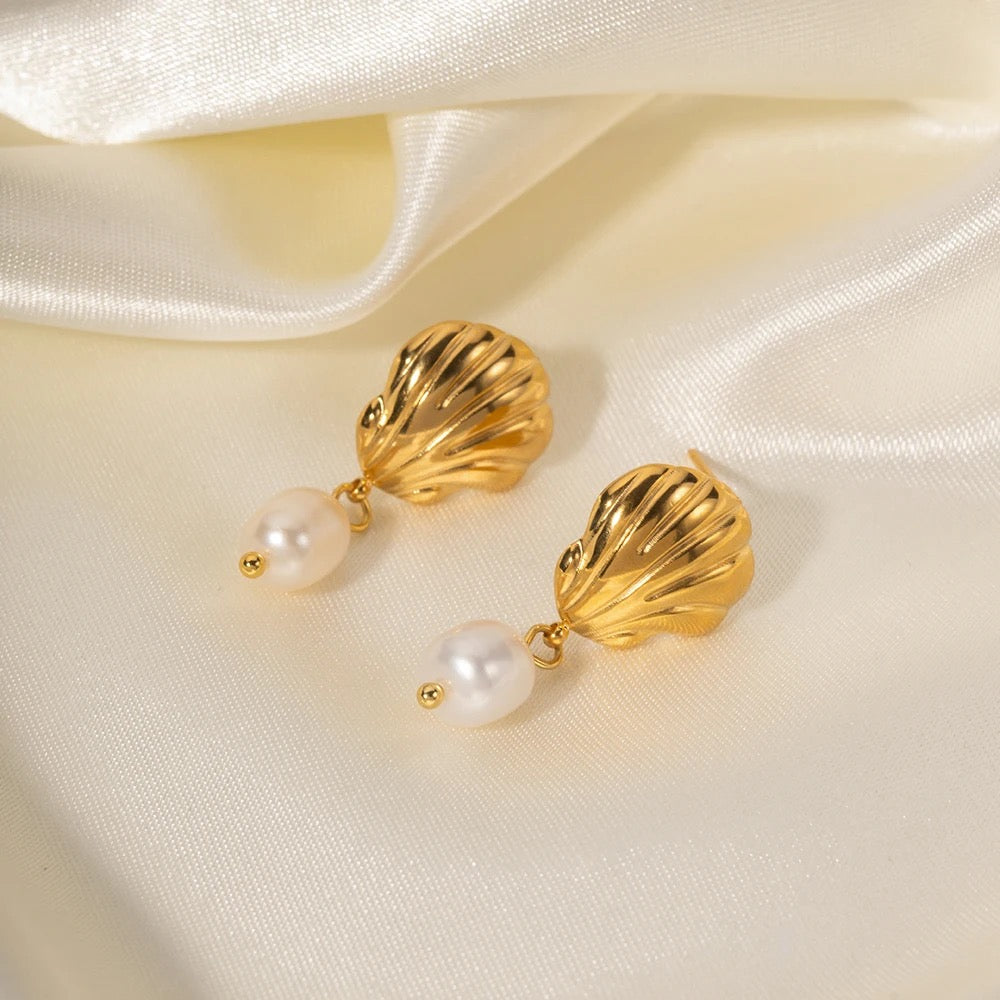 Gold Shell Pearl Earrings