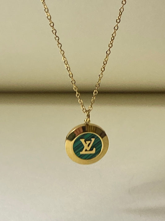 Emerald LV Round Necklace