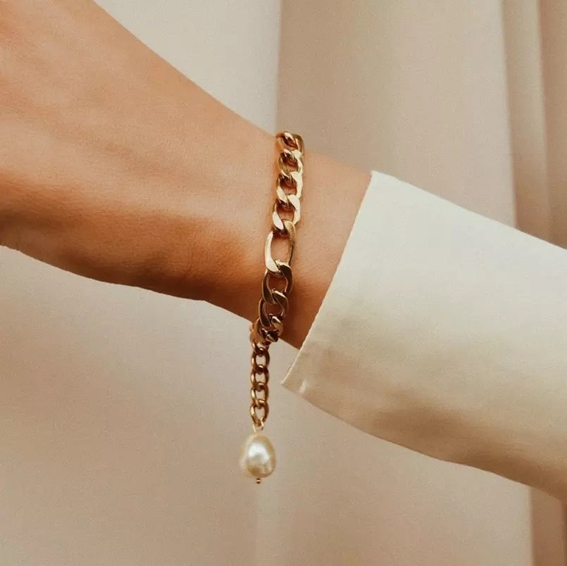 Figaro Pearl Bracelet