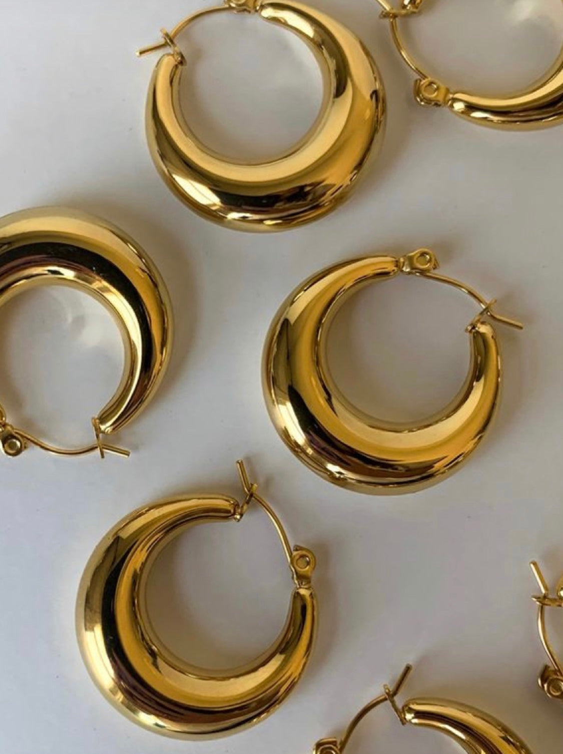 18K Luster Hoops