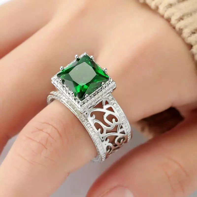 Emerald Vintage Ring