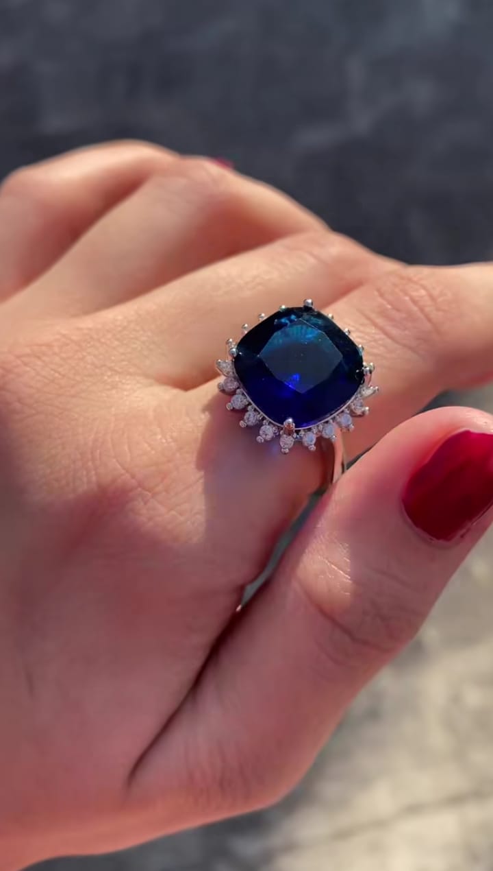 Sapphire Dangle Ring (Adjustable size)