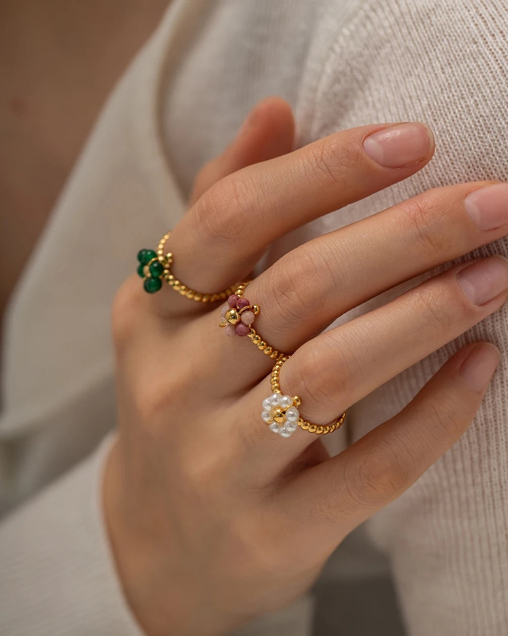 Mini Daisy Ring (white daisy flower)