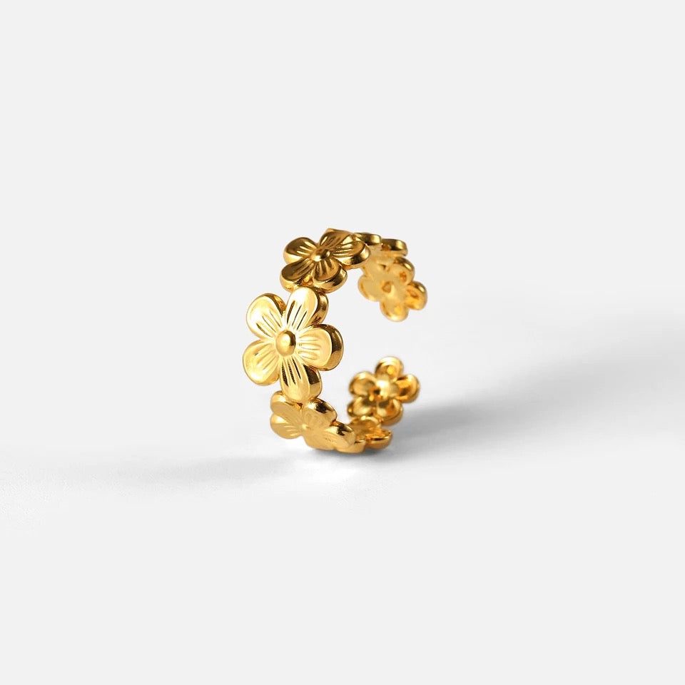 Gold Daisy Ring