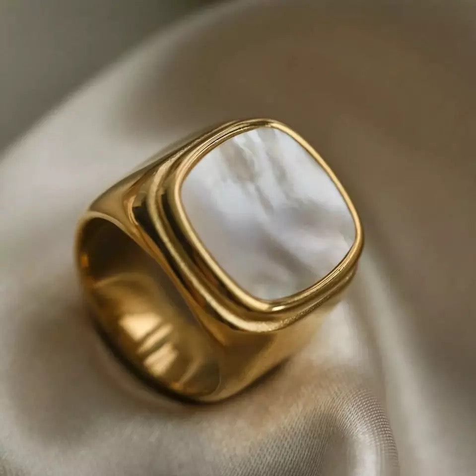 Natural Shell Gold Ring