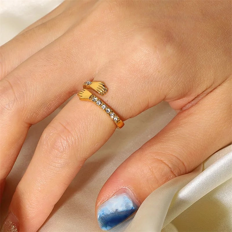Hug me Ring – Honey, I’m home Accessories.