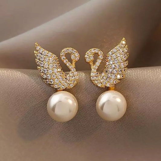 Swan Pearl Studs