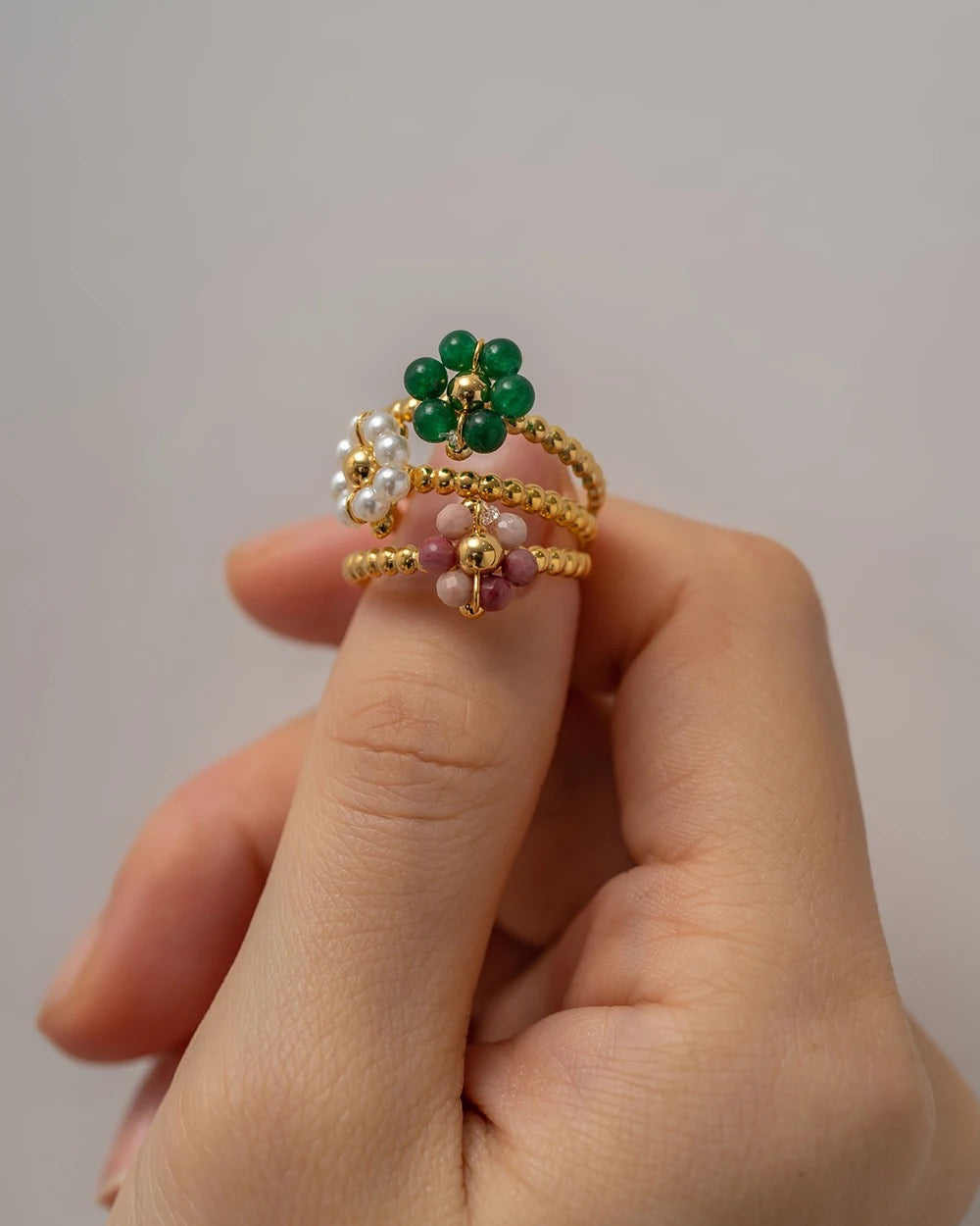 Mini Daisy Ring (white daisy flower)