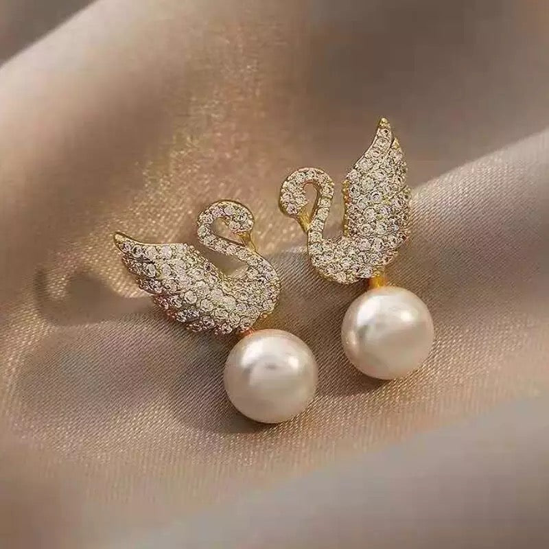 Swan Pearl Studs