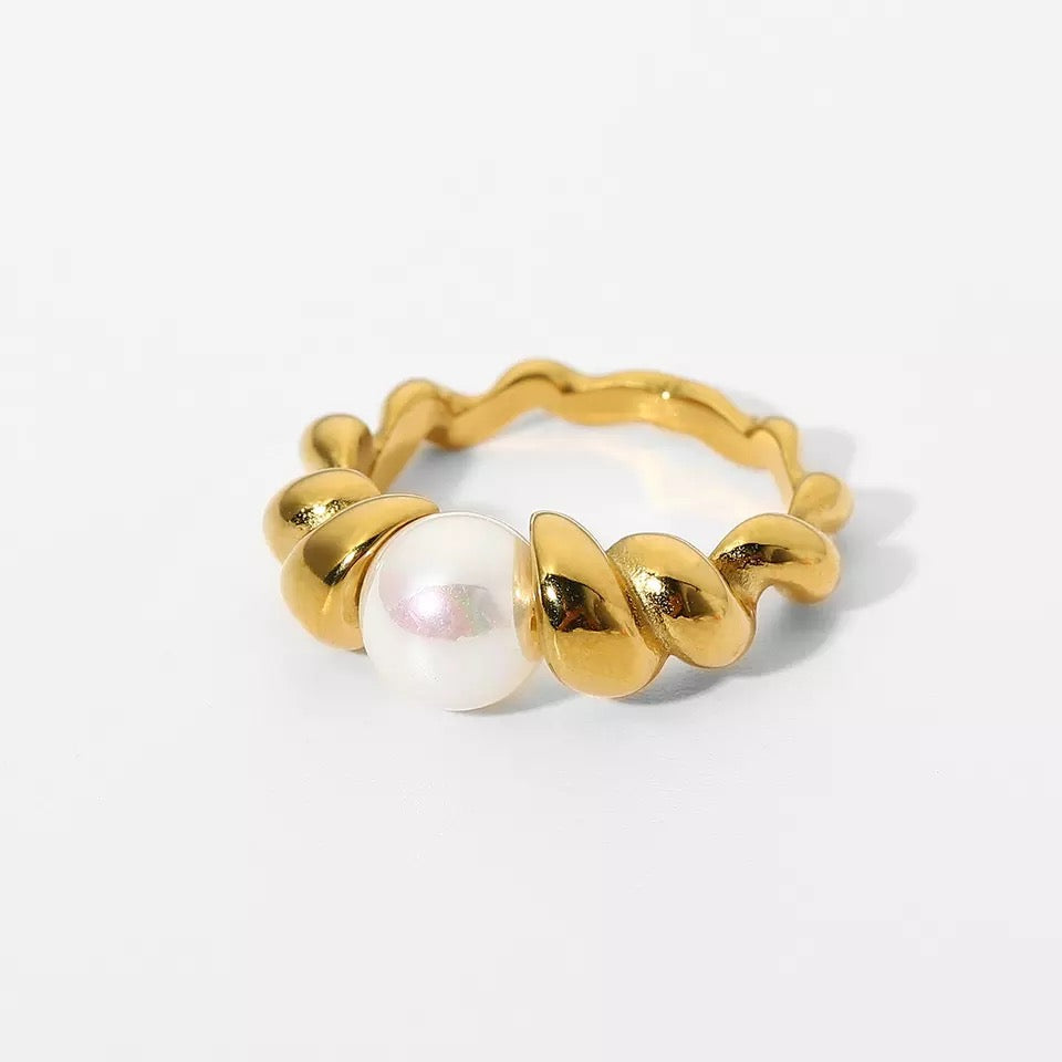 Twisted Pearl Ring