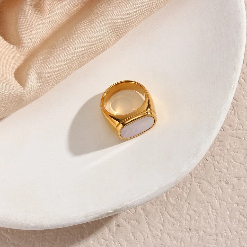 Shell Gold Rim Natural Shell Gold Ring – Honey, I’m home Accessories.