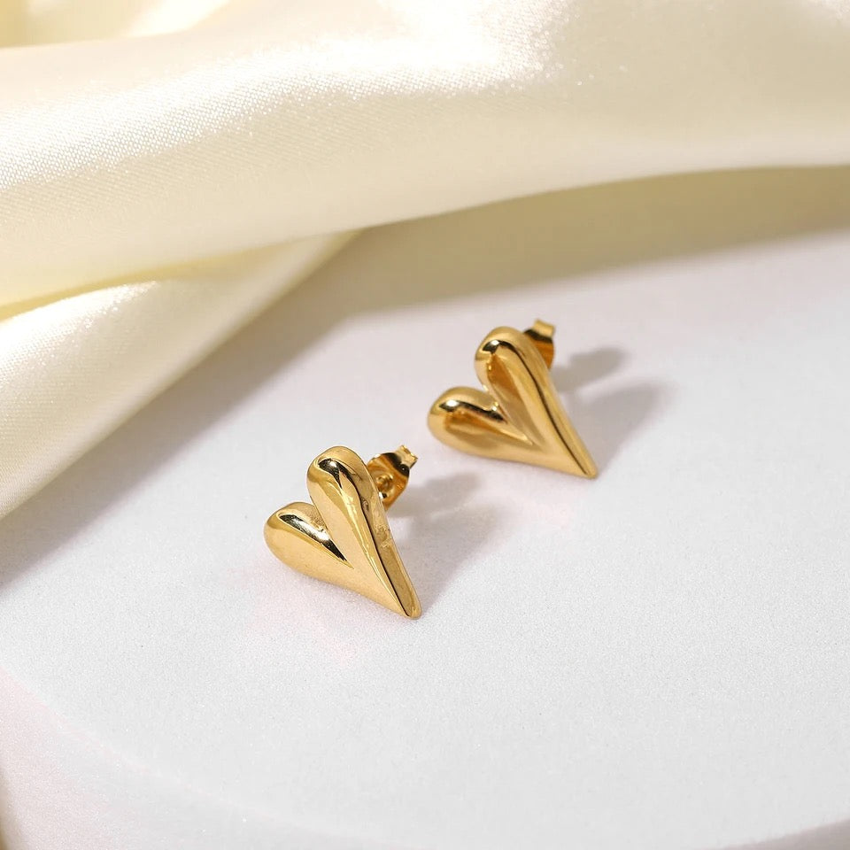 Chic Gold Heart Studs