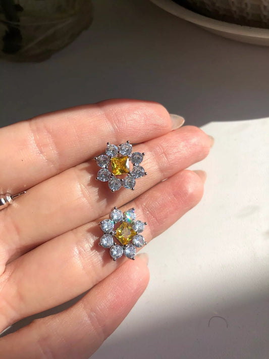 Yellow Daisy Studs